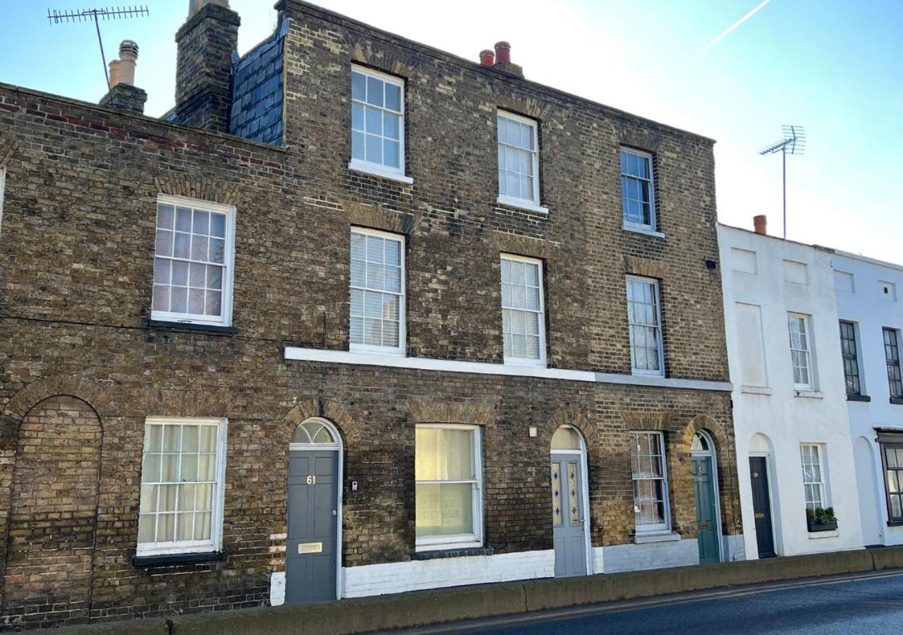 Sleeps 6 Free Parking Centre Location Canterbury